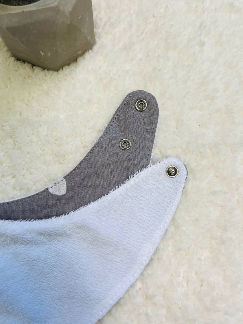 ❤ Слюнявчик, нагрудник мусліновий, непромакаючий. Принт - Серця на сірому (#32985581) ✓ Anna Konvert